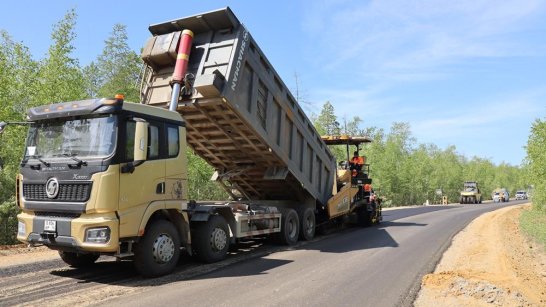 Дорожники Якутии досрочно завершают ремонт участка дороги "Нам"