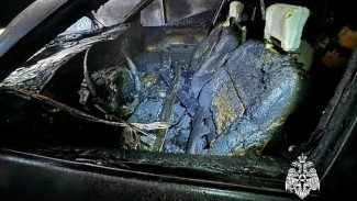 Короткое замыкание стало причиной возгорания автомобиля в Ленском районе Якутии