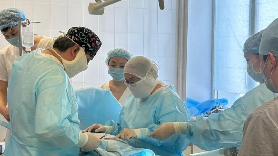 В Ленске проведено 15 высокотехнологичных операций с помощью мобильного хирургического центра