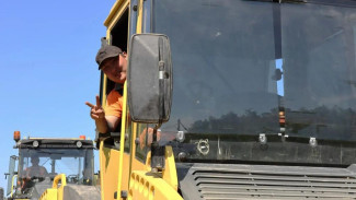 Более 4 километров автодороги "Нам" приведут в норматив в селе Никольское Намского района