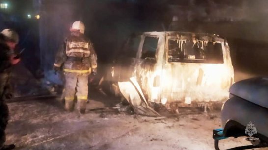 В Томпонском районе обнаружено трое погибших на месте пожара частного гаража 