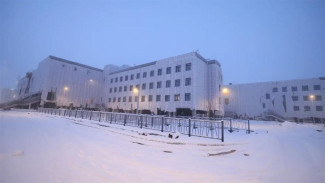 В микрорайоне Звездный Якутска строят одну из крупнейших школ региона