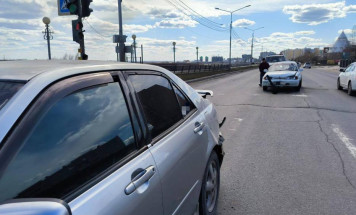За последние сутки в Якутске произошло 10 ДТП. В двух из них пострадали пять человек