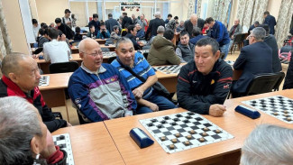 Республиканский турнир по шашкам стартовал в Якутске