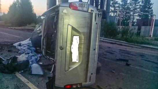 В Нерюнгри в результате ДТП с опрокидыванием пострадали два человека