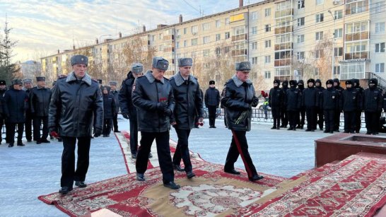 В МВД Якутии почтили память погибших при исполнении служебных обязанностей