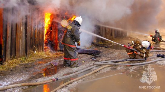 Гроза стала причиной пожара на конебазе в Мегино-Кангаласском районе