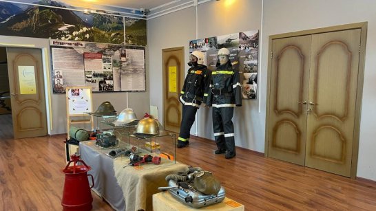 В Ленске открылась тематическая выставка спасателей