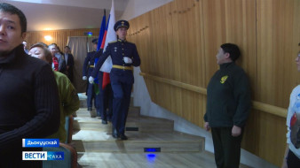 Саха сирэ Аҕа дойду Дьоруойдарын күнүн киэн далааһыннаахтык бэлиэтээтэ