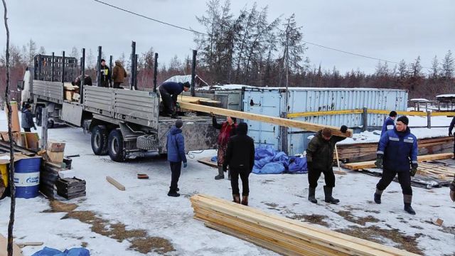 В Якутии приступили к поставкам строительных материалов для жителей арктических районов