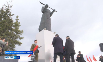В Мегино-Кангаласском районе зажгли Вечный огонь в новом мемориальном комплексе