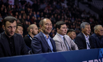 XVI Международный турнир по вольной борьбе памяти Дмитрия Коркина посетил Глава Якутии