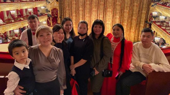 Семьи участников СВО из Якутии побывали на спектакле "Щелкунчик" в Большом театре России