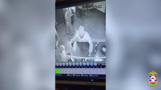 В Хангаласском районе Якутии задержали мужчину за хулиганство