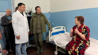 Свыше 400 операций провели офтальмологи из Якутии в ДНР