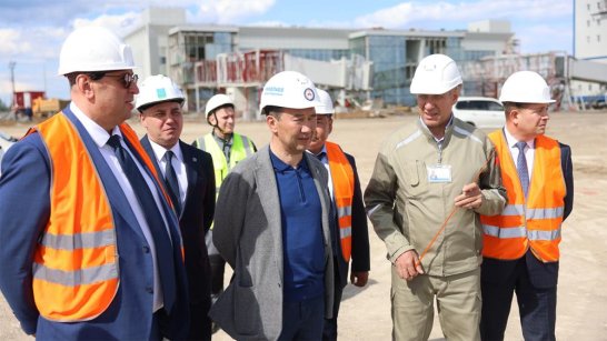 Глава Якутии проинспектировал строительство нового аэропортового комплекса в Мирном