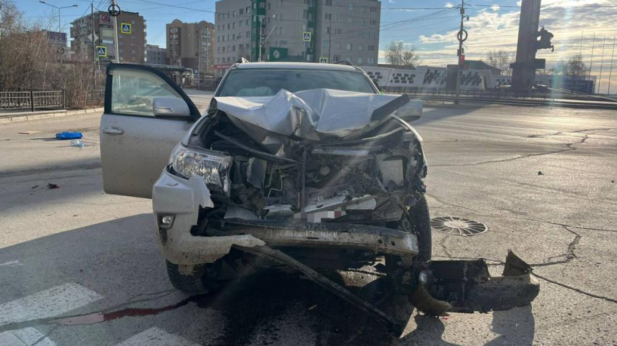 В Якутске преследуемый экипажем ГИБДД нетрезвый водитель совершил ДТП –  ГТРК «Саха»