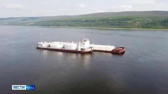 В Якутии усиливают доставку жизнеобеспечивающих грузов по Индигирке