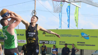 Чемпионат республики по стритболу стартовал в Якутске