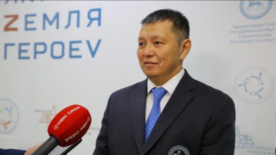 Окружная администрация Якутска стала площадкой для стажировок проекта "Якутия – Земля героев"