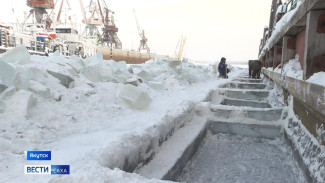 В Якутии полным ходом идет выморозка судов