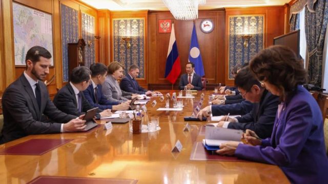 Глава Якутии поставил задачи по проведению выездных отчетов Правительства