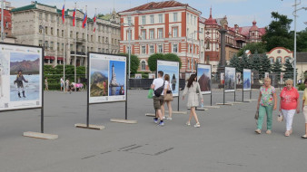 Фотоработы Дугуйдана Винокурова представлены на выставке во Владивостоке