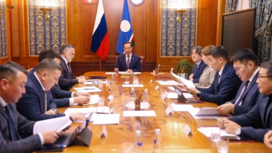 Айсен Николаев провёл заседание президиума оперативного штаба по обеспечению экономического развития Якутии