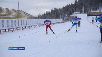 В Алдане состоялись Всероссийские соревнования по лыжным гонкам "Кубок Селигдара"