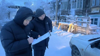 В Якутске в доме на улице Губина произошел прорыв трубы системы отопления