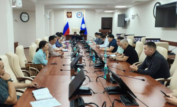 В Якутии обсудили проблемные объекты по программе переселения из аварийного жилья