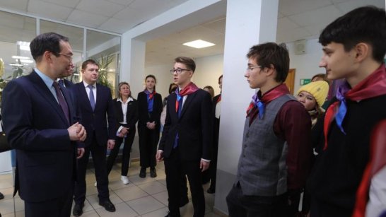 Активисты "Движения первых" в Мирнинском районе представили главе Якутии свои проекты