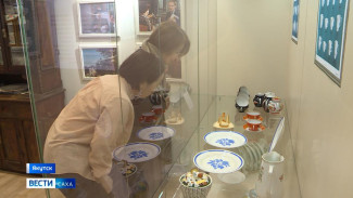 Глиняные горшки и изысканный фарфор. В музее истории города Якутска проходит выставка посуды