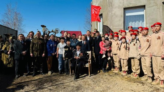 В Якутске поздравили ветерана Великой Отечественной войны Наума Слепцова