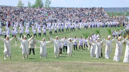В Якутске проходит национальный праздник Ысыах Туймаады