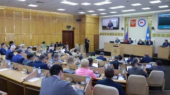 Народные депутаты приняли отчет об исполнении госбюджета Якутии за 2024 год