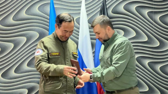 Айсену Николаеву вручены награды посвященные годовщине воссоединения ДНР с Россией