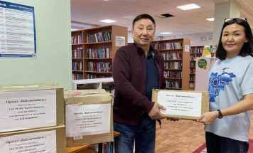 Капитоновский дом-интернат для престарелых и инвалидов получил книги в рамках проекта "Библиомобиль"