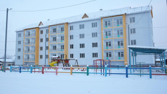 Более 130 семей получили новое жильё. В Мегино-Кангаласском районе введены 3 новых дома по программе переселения