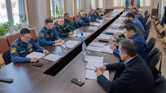В Томпонском районе прошло выездное совещание Комиссии по предупреждению и ликвидации ЧС