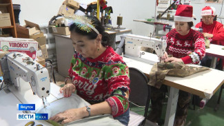 Волонтёры Якутии готовят подарки для военнослужащих в зоне СВО