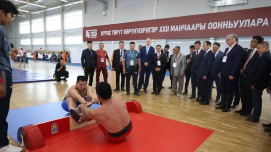 Глава Якутии открыл самый крупный в сельской местности республики Дворец спорта имени А.Е. Турнина
