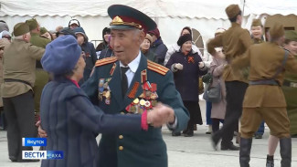 "Весна Победы". На площади Орджоникидзе в Якутске состоялась традиционная встреча ветеранов