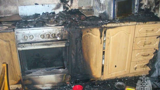 В Якутске пожарные спасли человека при возгорании в жилом доме