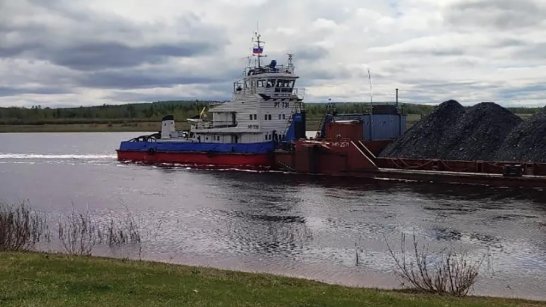 Первую партию угля доставили по реке Амге