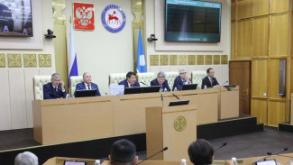 Принятыми поправками в Конституцию Якутии уточнены отдельные полномочия Главы республики