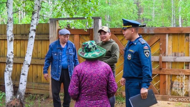 В Якутии пожарные инспекторы проводят внеплановые проверки на дачных участках