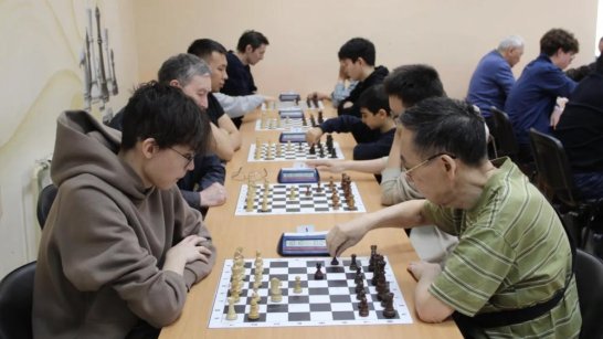 В Якутске стартовал чемпионат по быстрым шахматам "Кубок Победы"