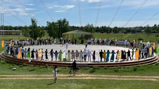 В Якутии на Международной олимпиаде школьников "Туймаада" впервые проведен Ысыах