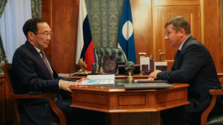 Айсен Николаев провёл рабочую встречу с главой Алданского района